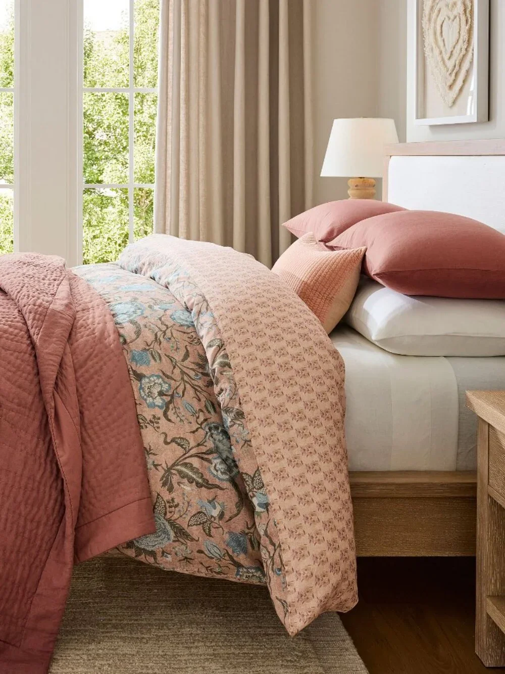 Pottery Barn ELLA Pink Full/Queen Reversible 5-PCS Duvet Cover Set. 3 Euro Shams